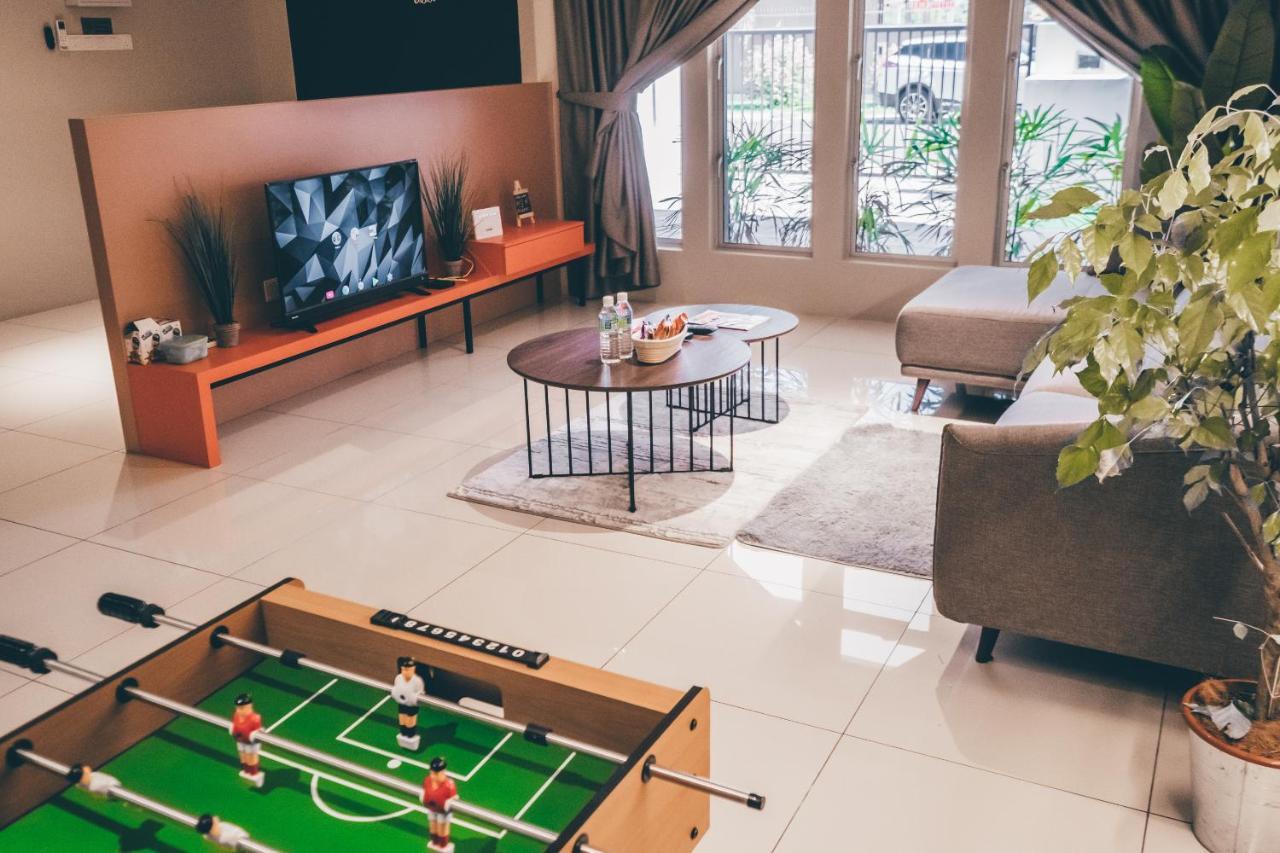 J Residence บันติง ภายนอก รูปภาพ